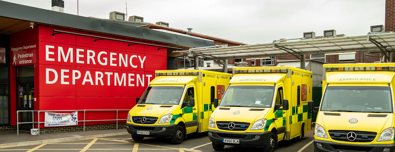 Giving out free vapes in A&E ‘could help thousands of smokers quit,’ report shows