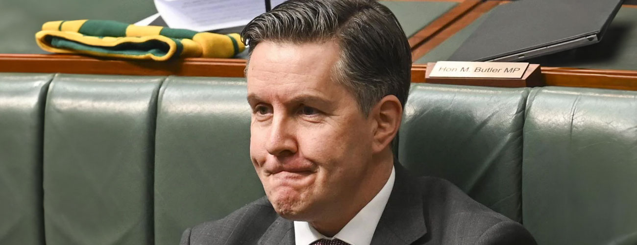 Australia waters down world-first vape laws