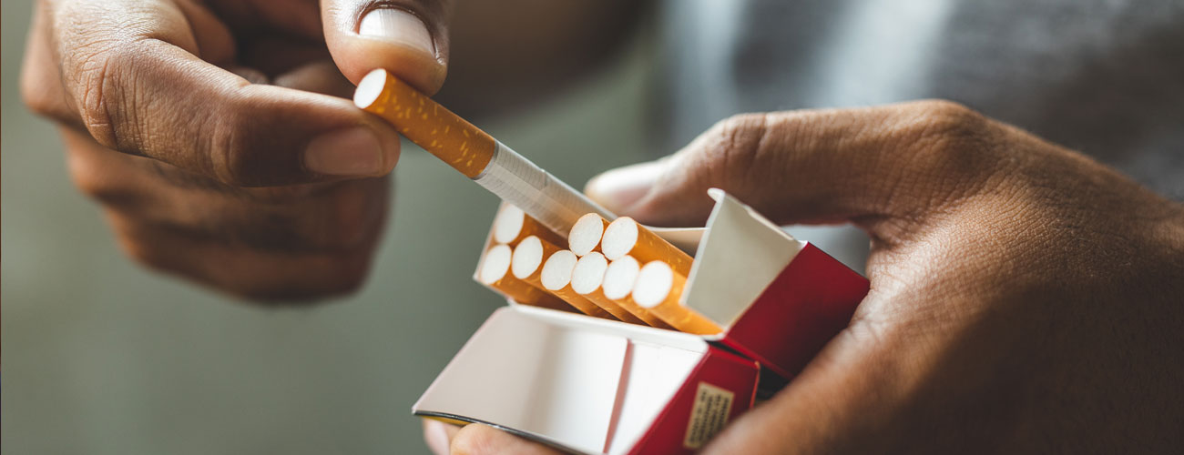 La moitié des utilisateurs de cigarettes électroniques estiment qu&rsquo;ils sont « susceptibles » de recommencer à fumer en raison de la nouvelle interdiction.