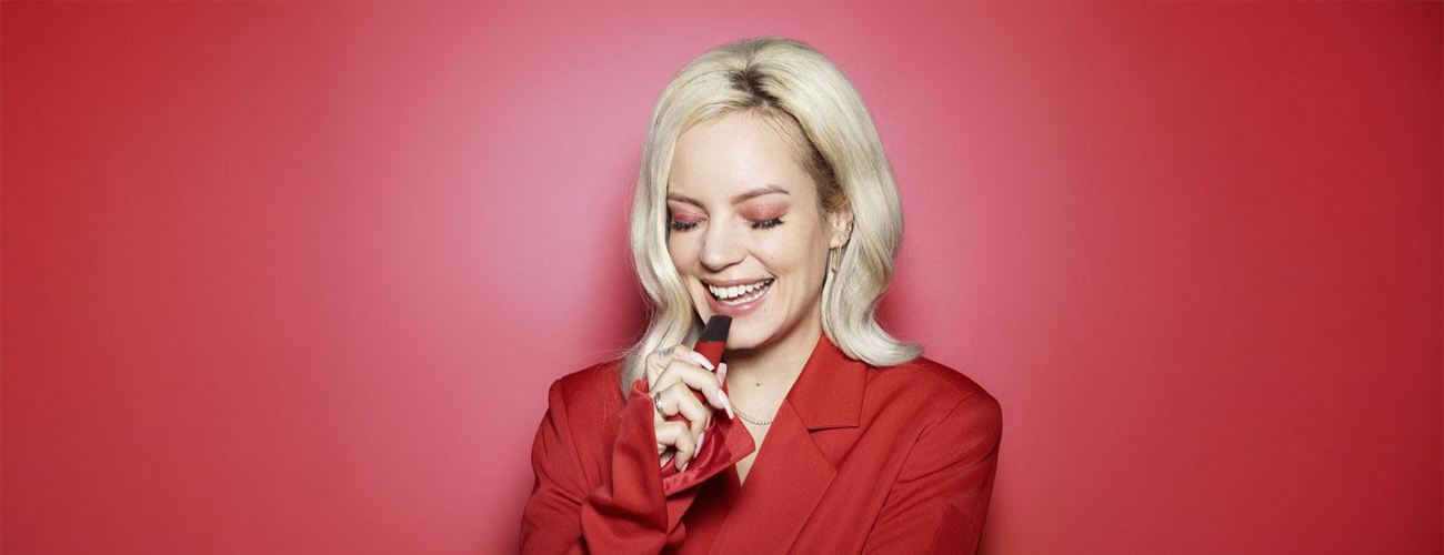 Lily Allen Vape